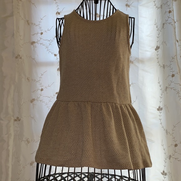 ~Forever 21~ Girl’s XL Gold Threaded Cream & Beige Top - Picture 2 of 6